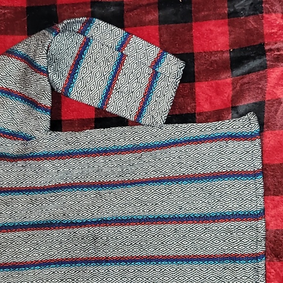 Vintage. Mexican Baja Hoodie. Knit.  Like-new. Size Medium - Picture 13 of 14